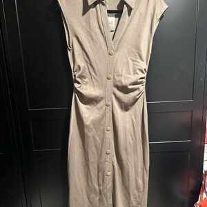 Zara Elegant Sleeveless Button-Down Dress